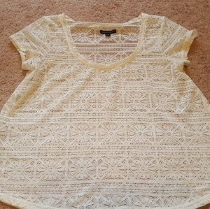 American Eagle lace short sleve shirt